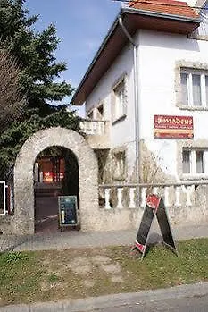Amadeus Hotel 3*
